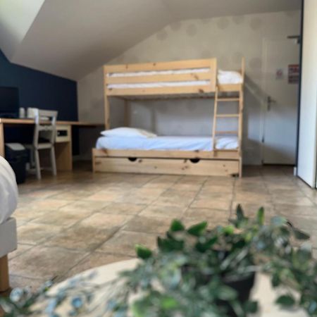 Nébouzat Logis Hotel Volcan Sancy מראה חיצוני תמונה