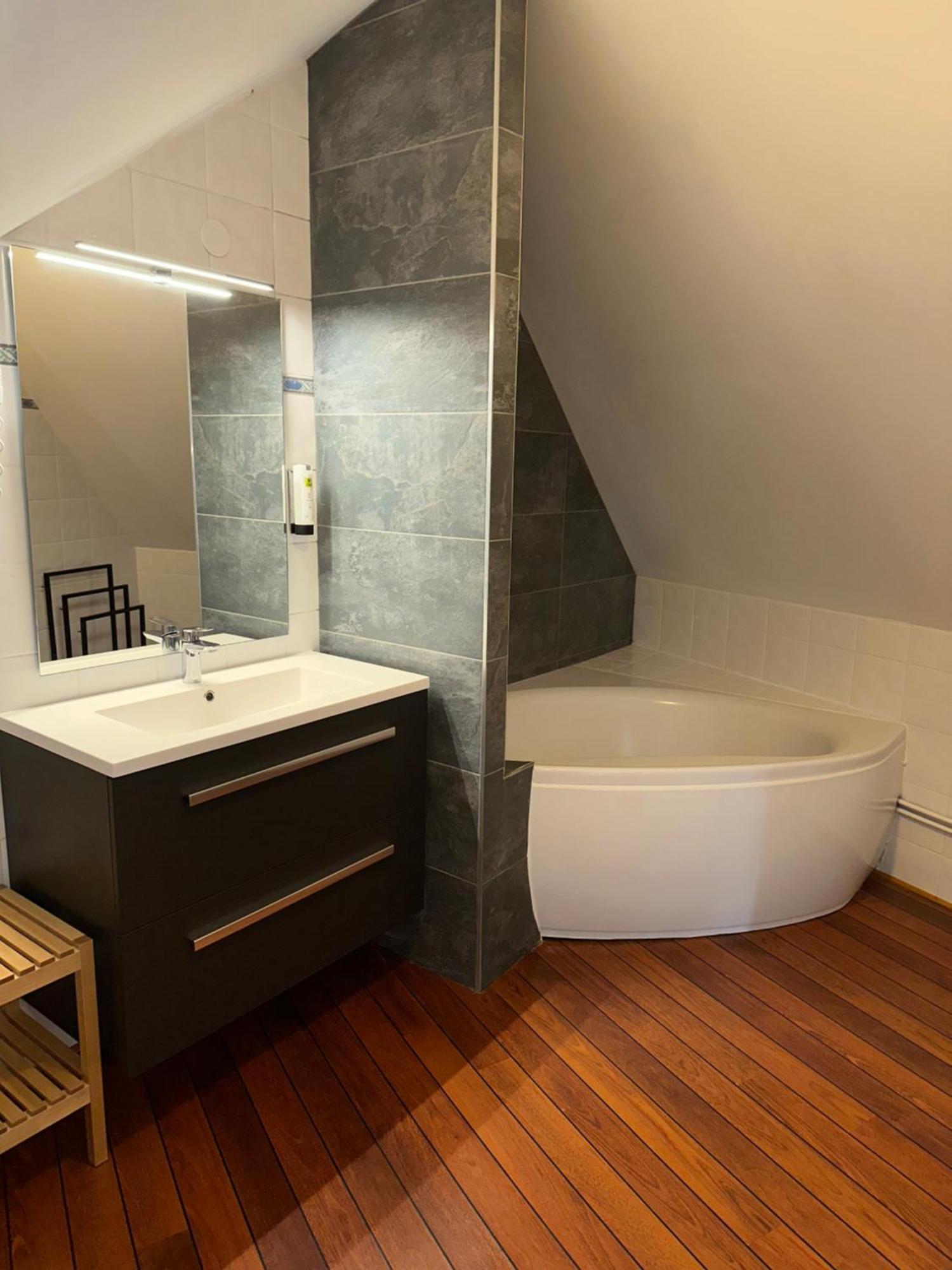 Nébouzat Logis Hotel Volcan Sancy מראה חיצוני תמונה